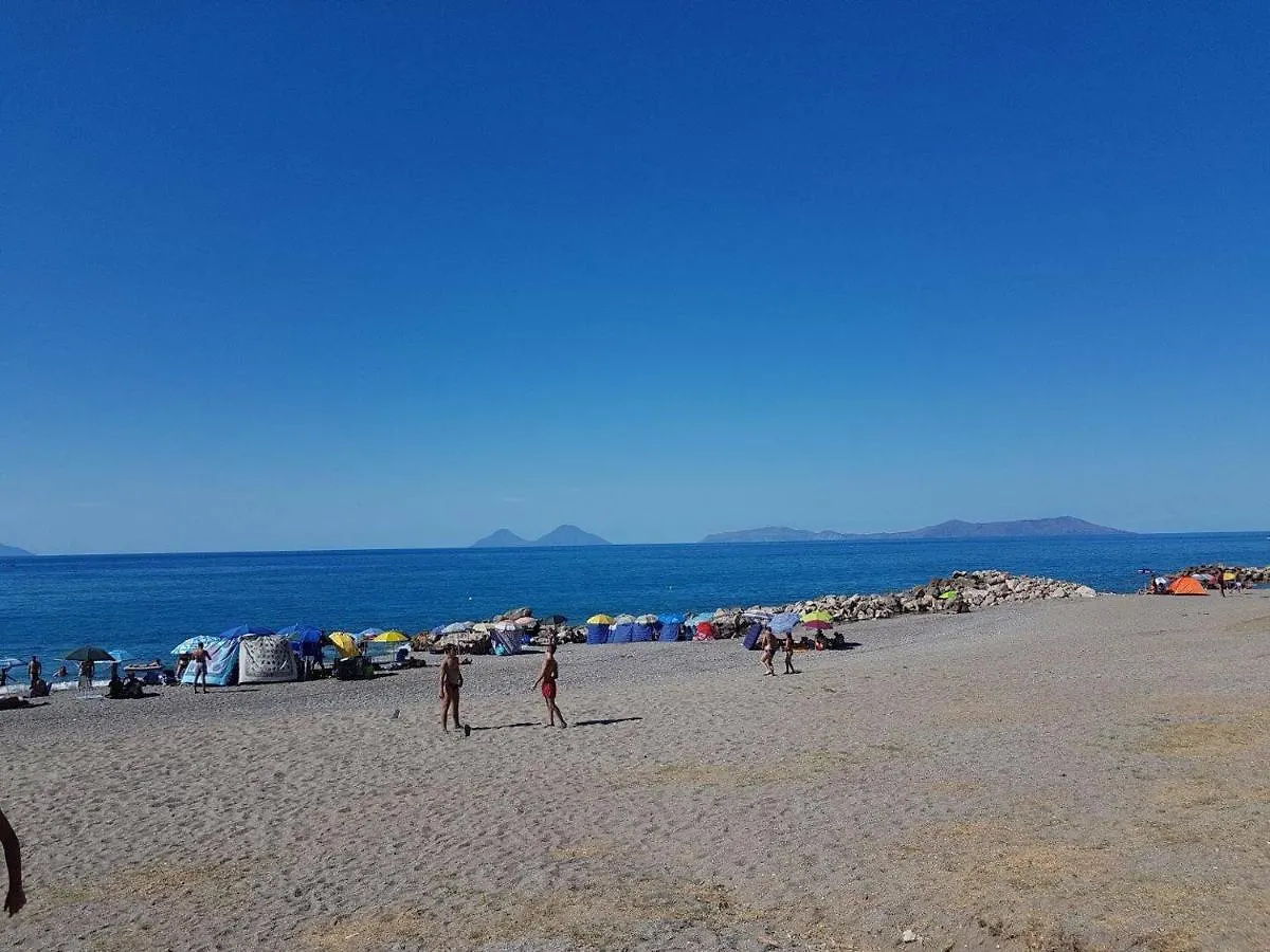 Appartamento Laguna Blu davanti alle Isole Eolie Piraino